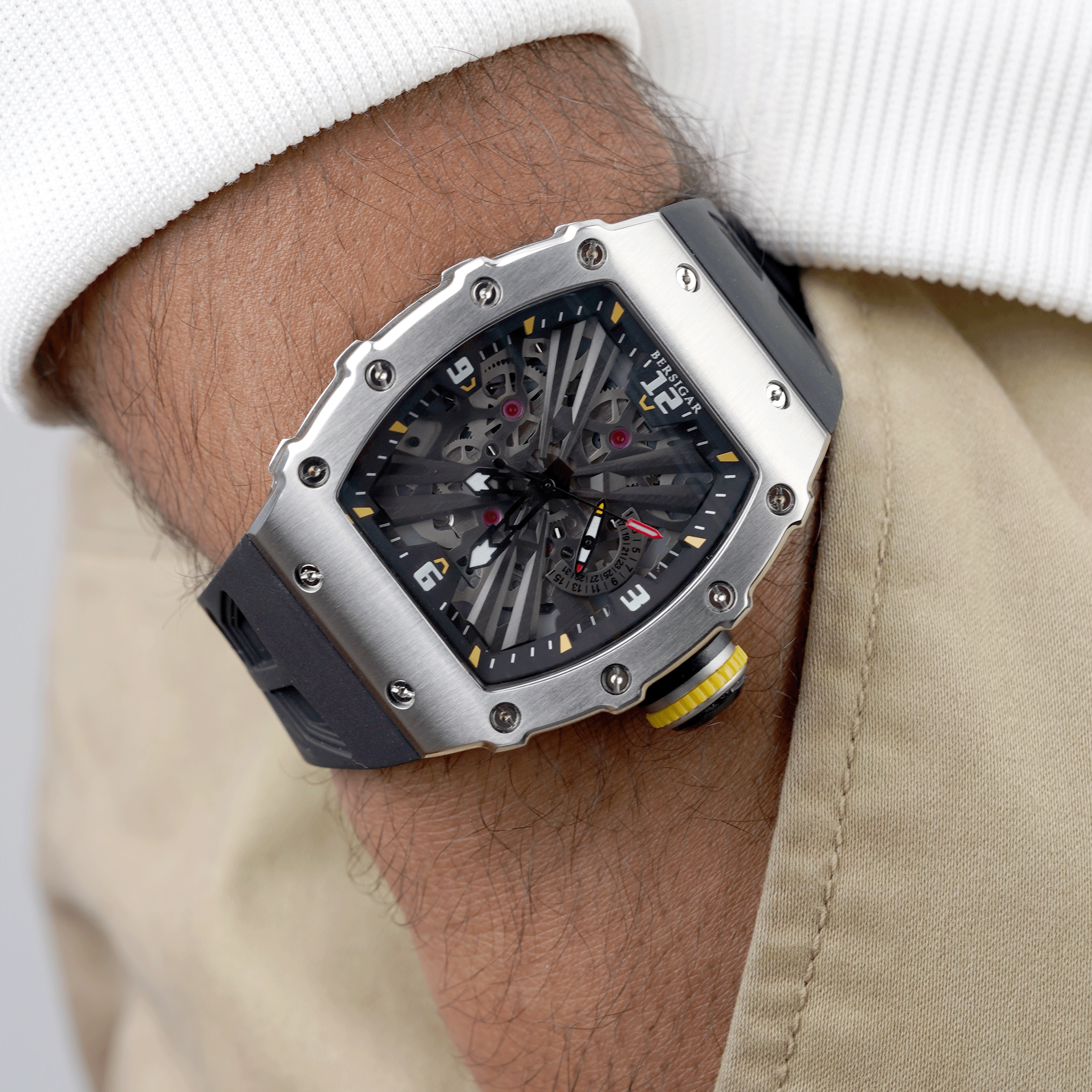 BERSIGAR RICHARDO 1738 