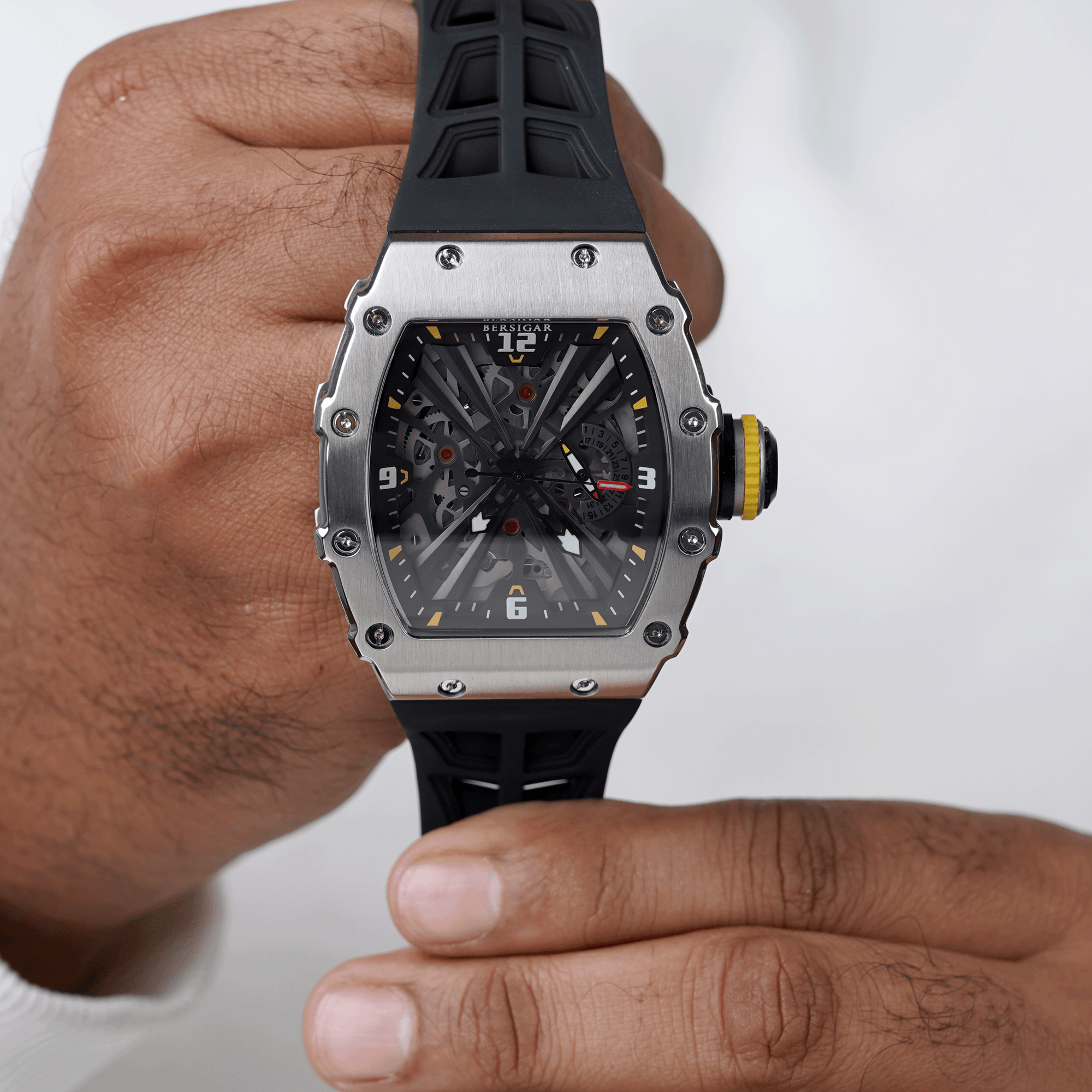 BERSIGAR RICHARDO 1738 