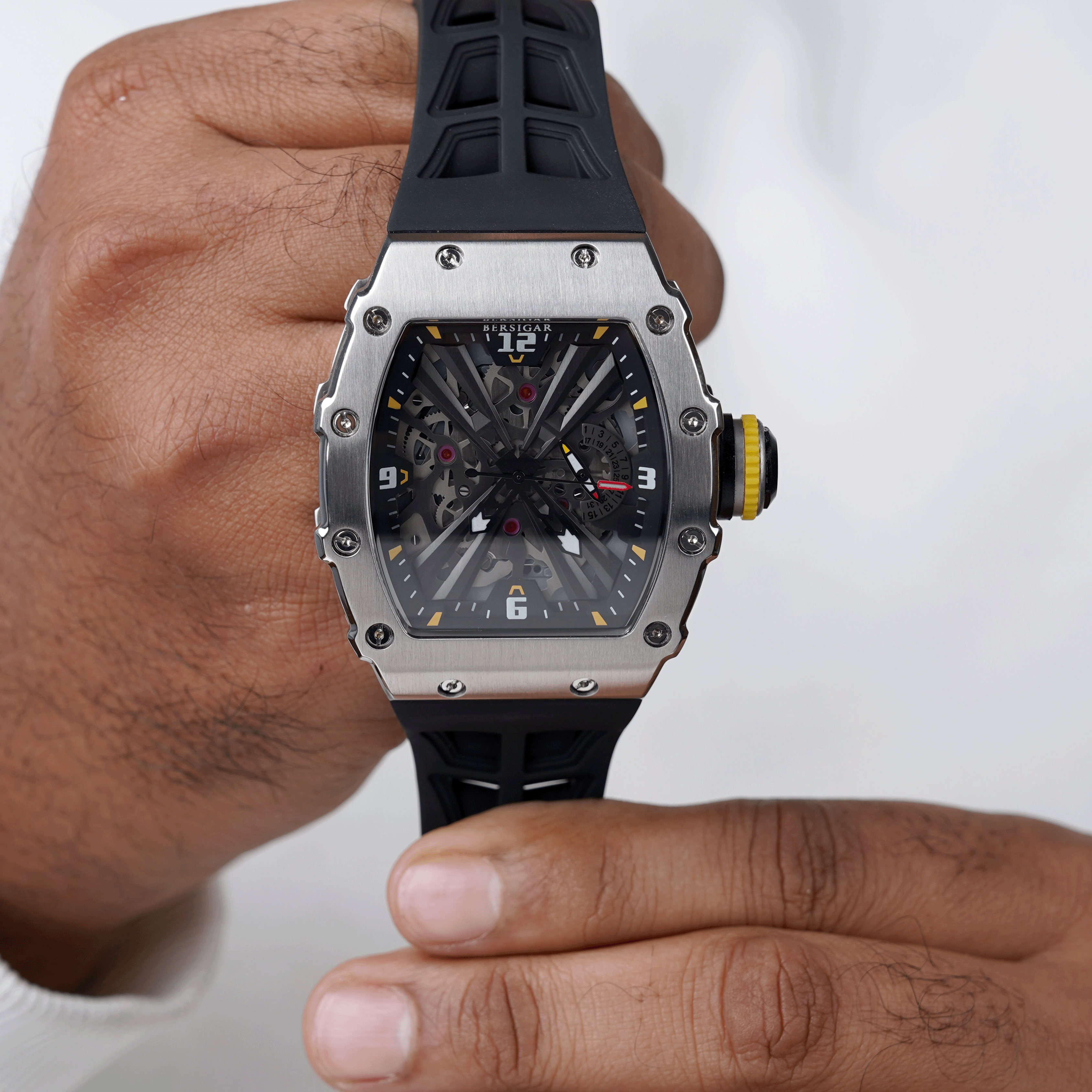 BERSIGAR RICHARDO 1738 